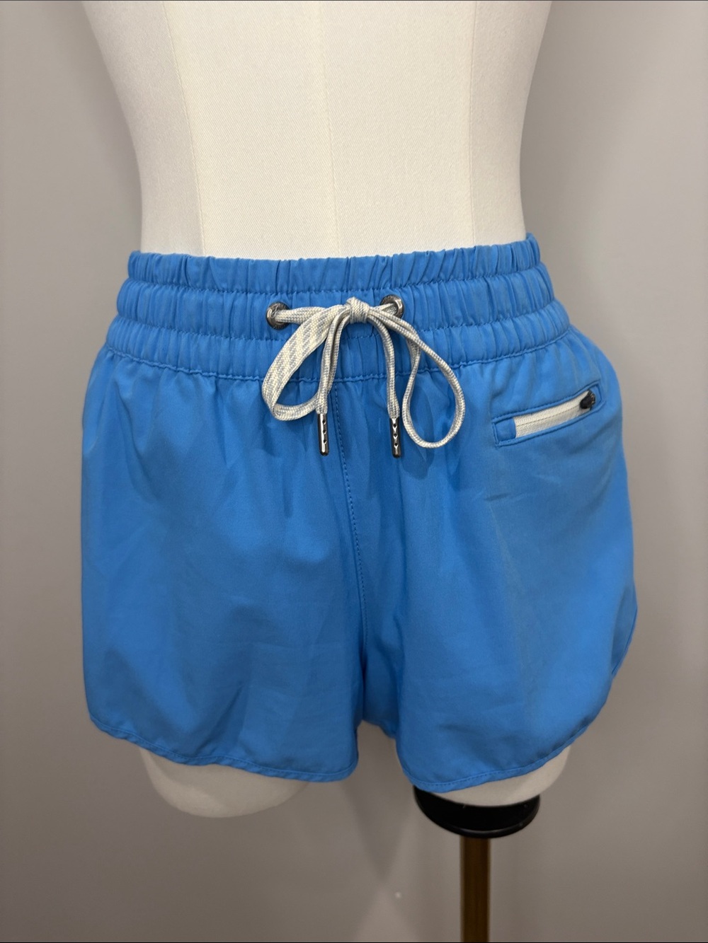 Vuori Clementine 2.0 Short 2.5" in Regatta Blue XS - Picture 3 of 6